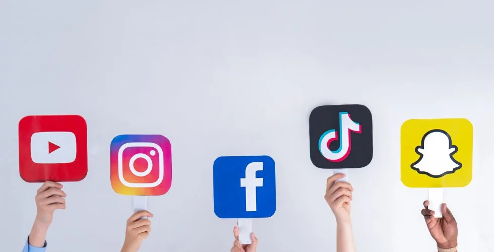 Using PLR on Social Media